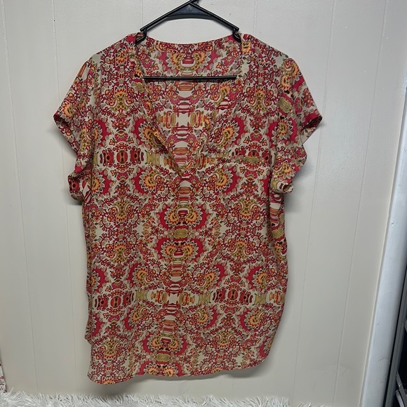 Red and Tan Boxy Blouse with Mandarin Collar - Picture 1 of 9